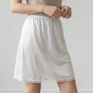 Vintage Vassarette 16" Small White 1/2 Slip